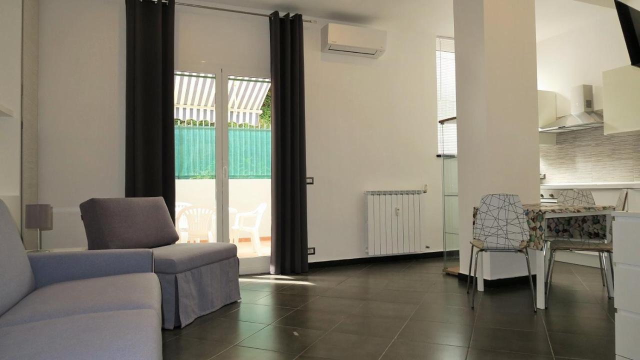 Karina, To The Beach With Terrace And Private Parking Savona Ngoại thất bức ảnh
