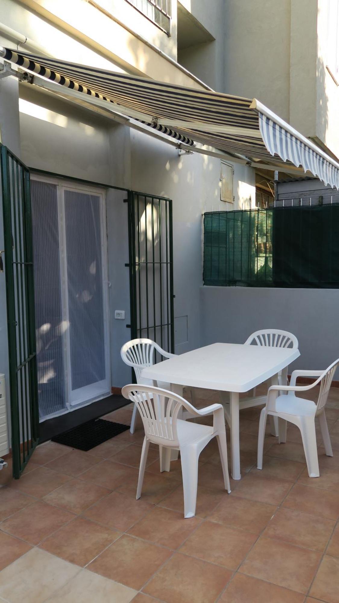 Karina, To The Beach With Terrace And Private Parking Savona Ngoại thất bức ảnh